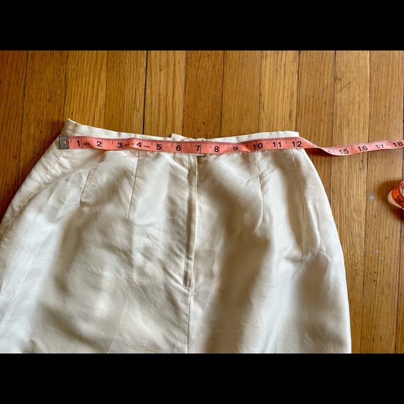 SOLD | 60s Cream Raw Silk Cigarette Skinny pants. - Picture 5 of 9